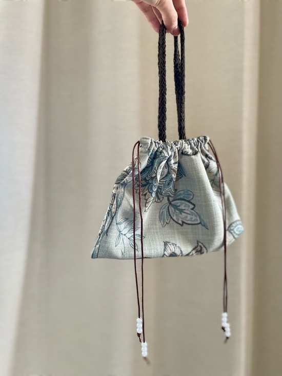 Floral Drawstring Bucket Bag - Picture 3 of 4